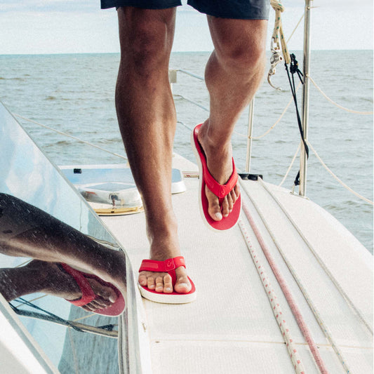 OluKai Leeward - Red Lava