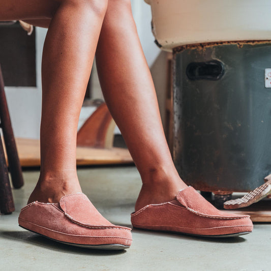 OluKai Nohea Slipper - Cedarwood