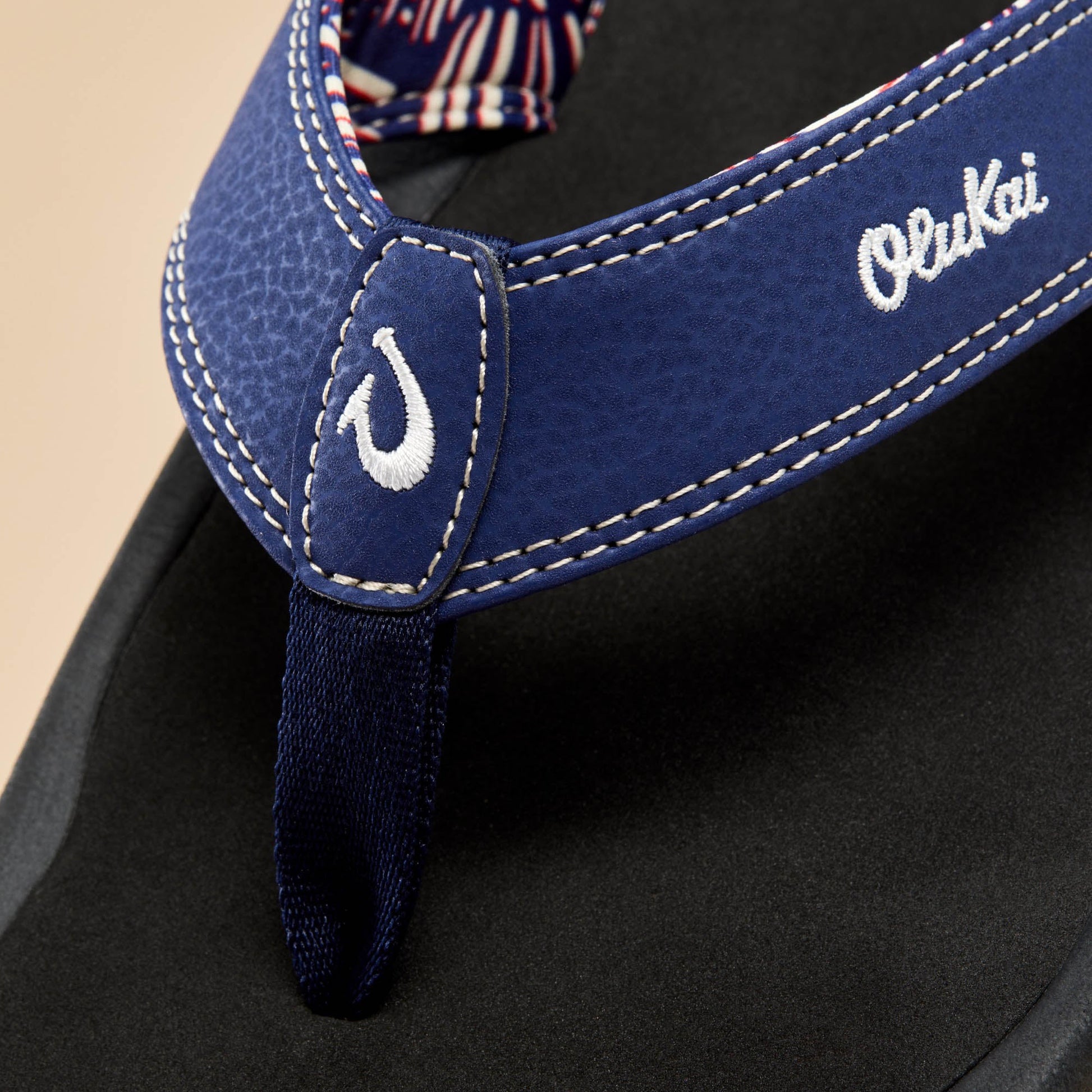 OluKai ‘Ohana - Navy / Onyx