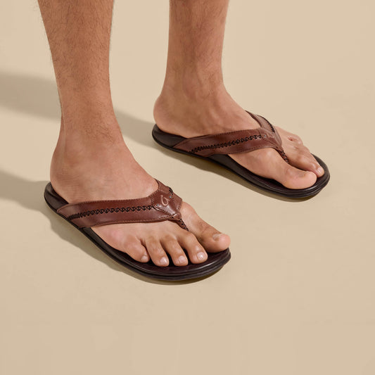 OluKai Mea Ola - Tan / Dark Java