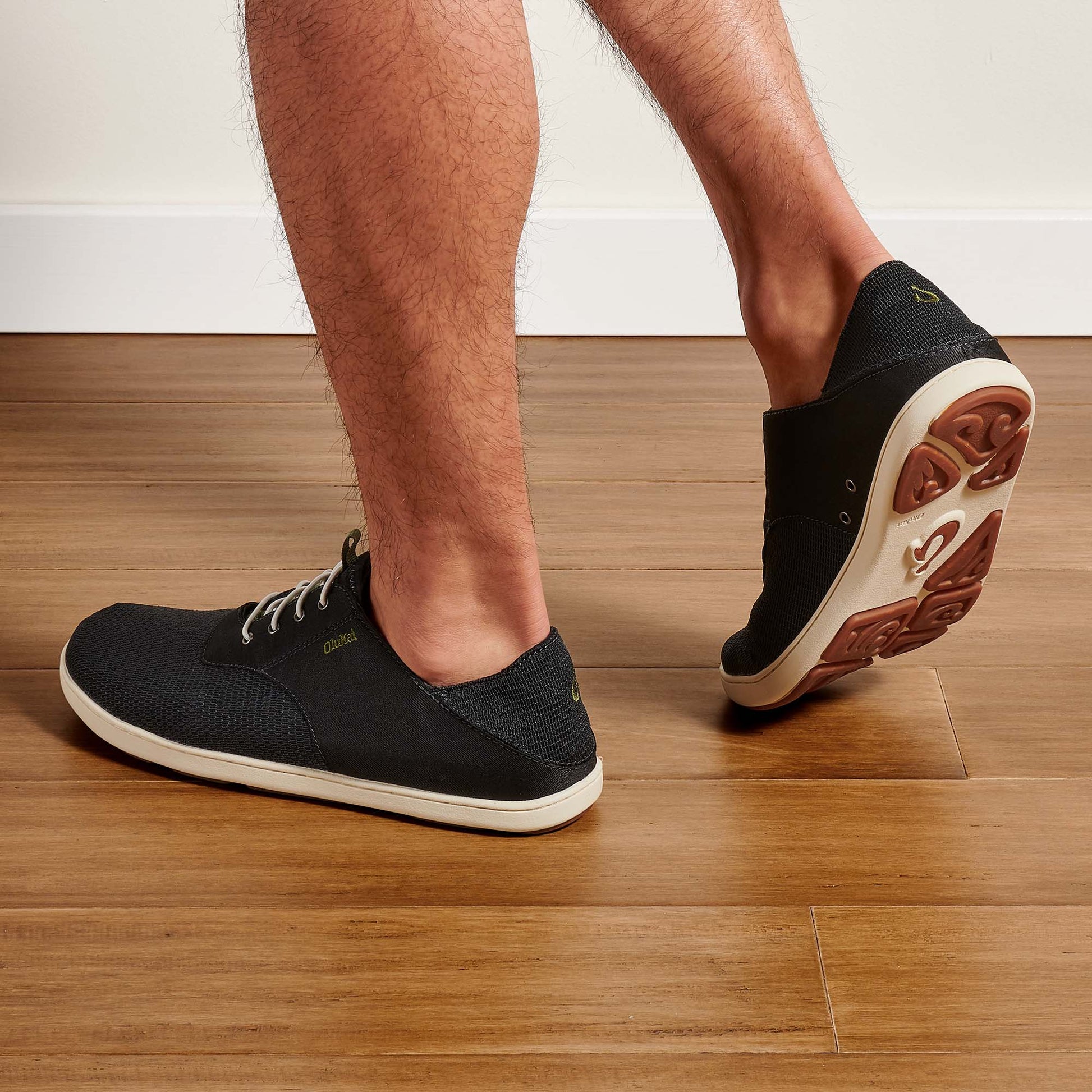OluKai Nohea Moku - Black