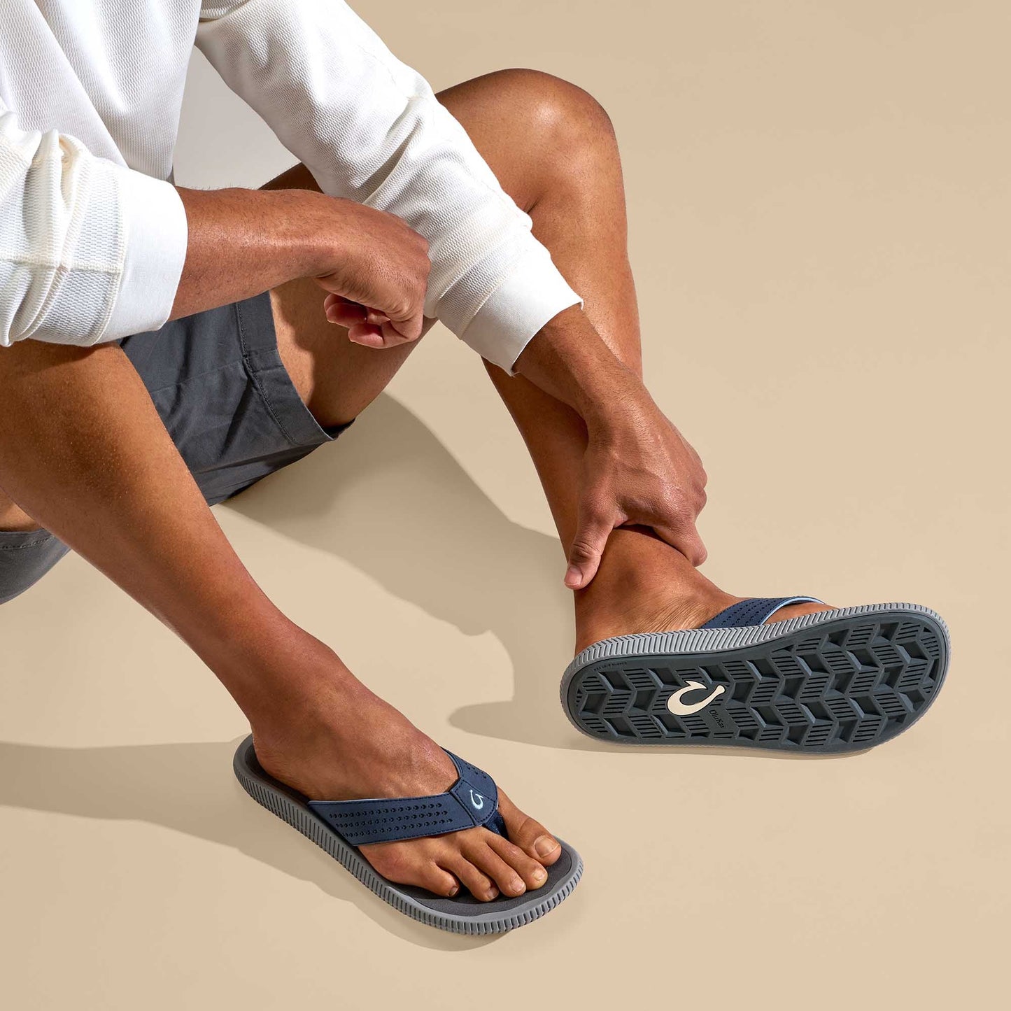 OluKai Ulele - Blue Depth / Charcoal