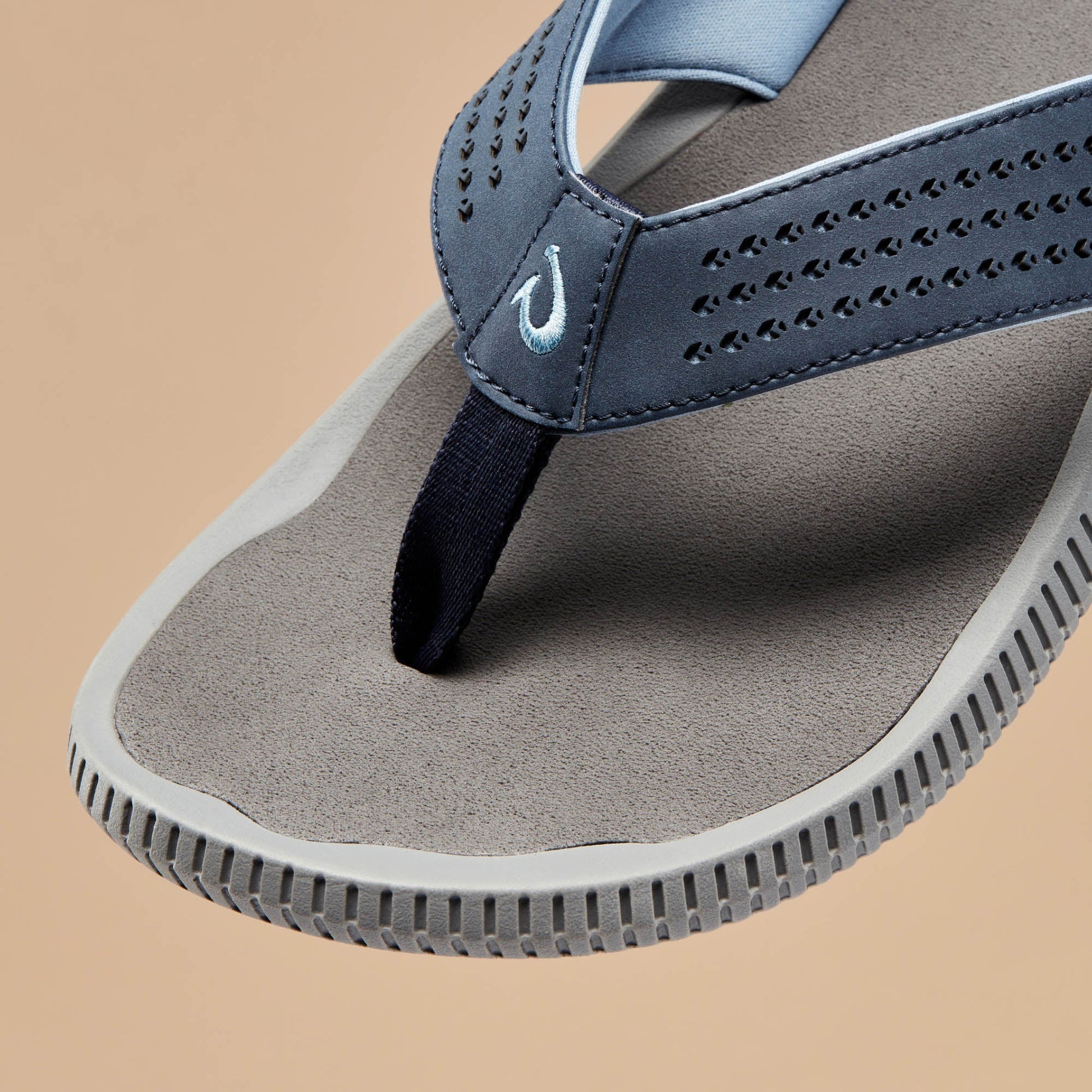 OluKai Ulele - Blue Depth / Charcoal
