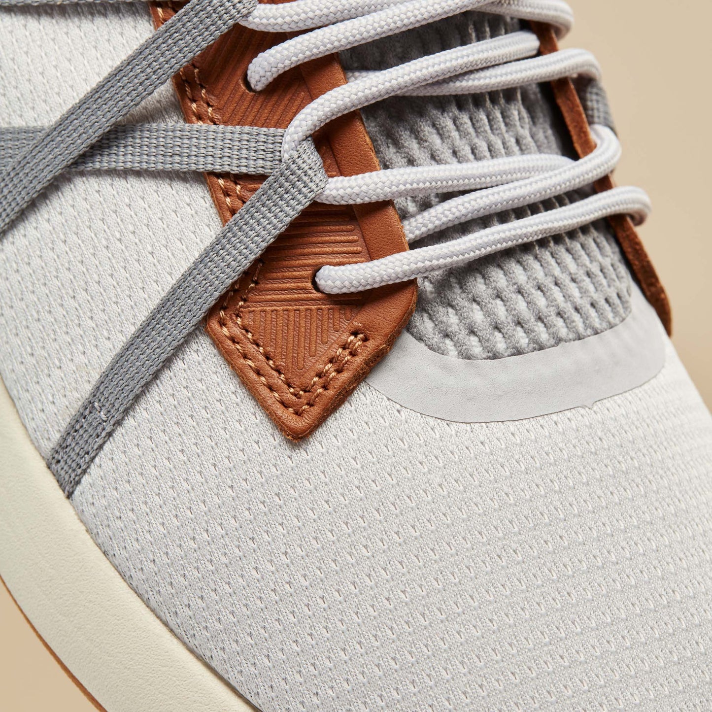 OluKai Mio Lī - Mist Grey / Poi
