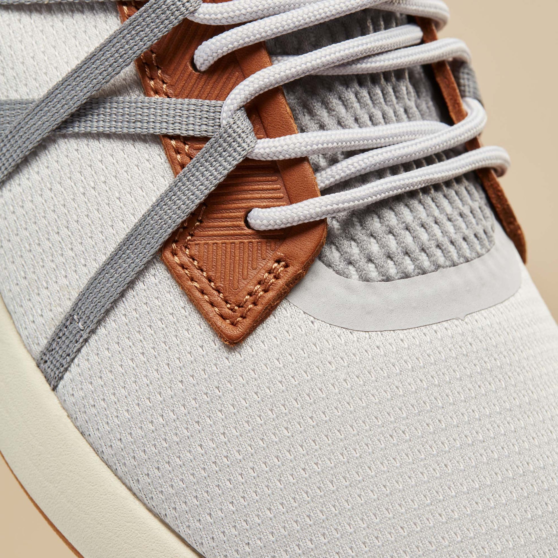 OluKai Mio Lī - Mist Grey / Poi