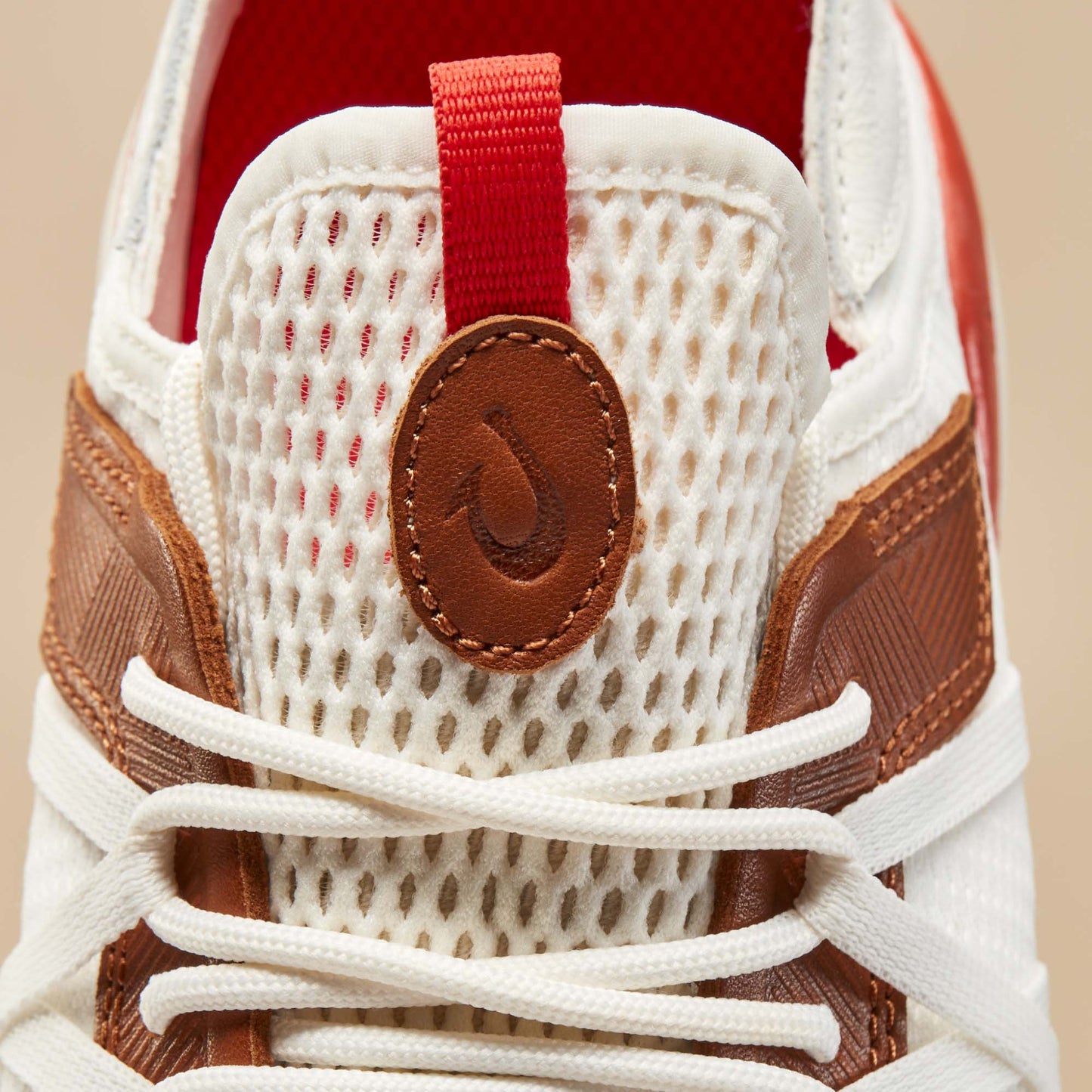 OluKai Mio Lī- Bright White / Red Lava