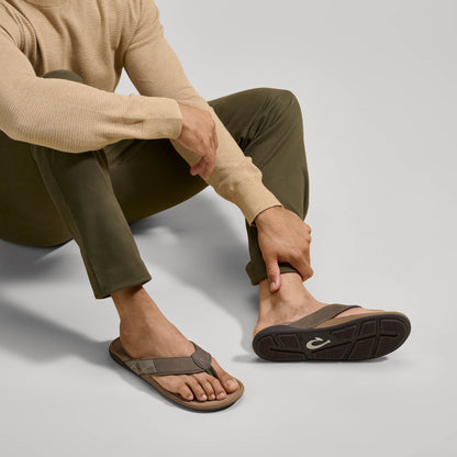 OluKai Tuahine - Hunter / Golden Sand