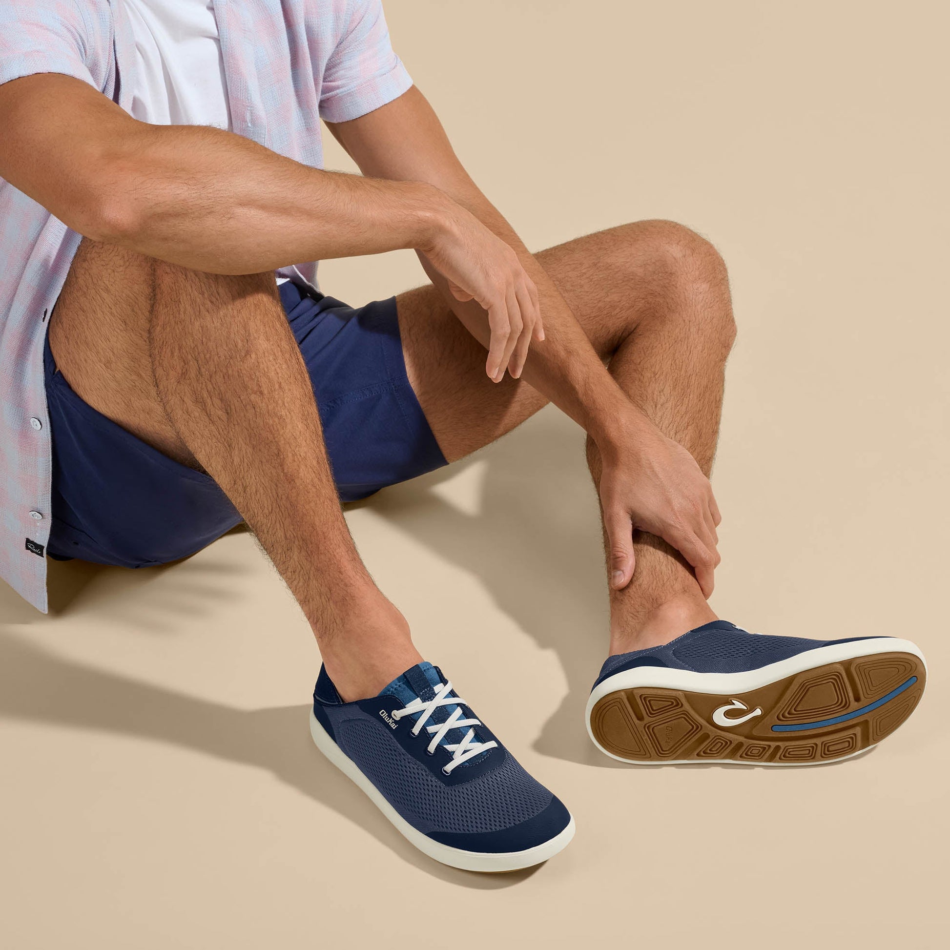 OluKai Moku Pae - Trench Blue / Off White
