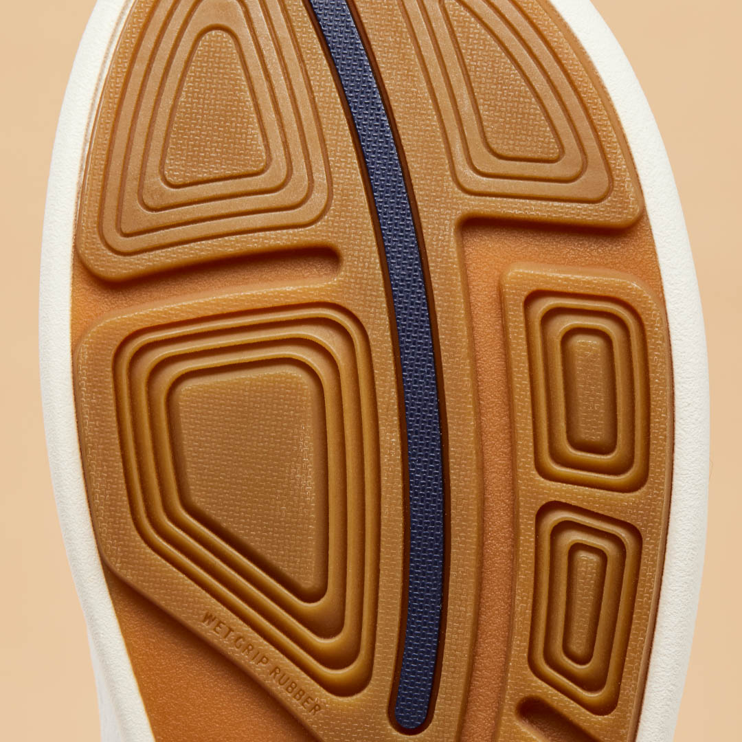 OluKai Moku Pae - Bright White / Pacifica