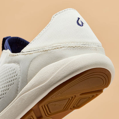 OluKai Moku Pae - Bright White / Pacifica