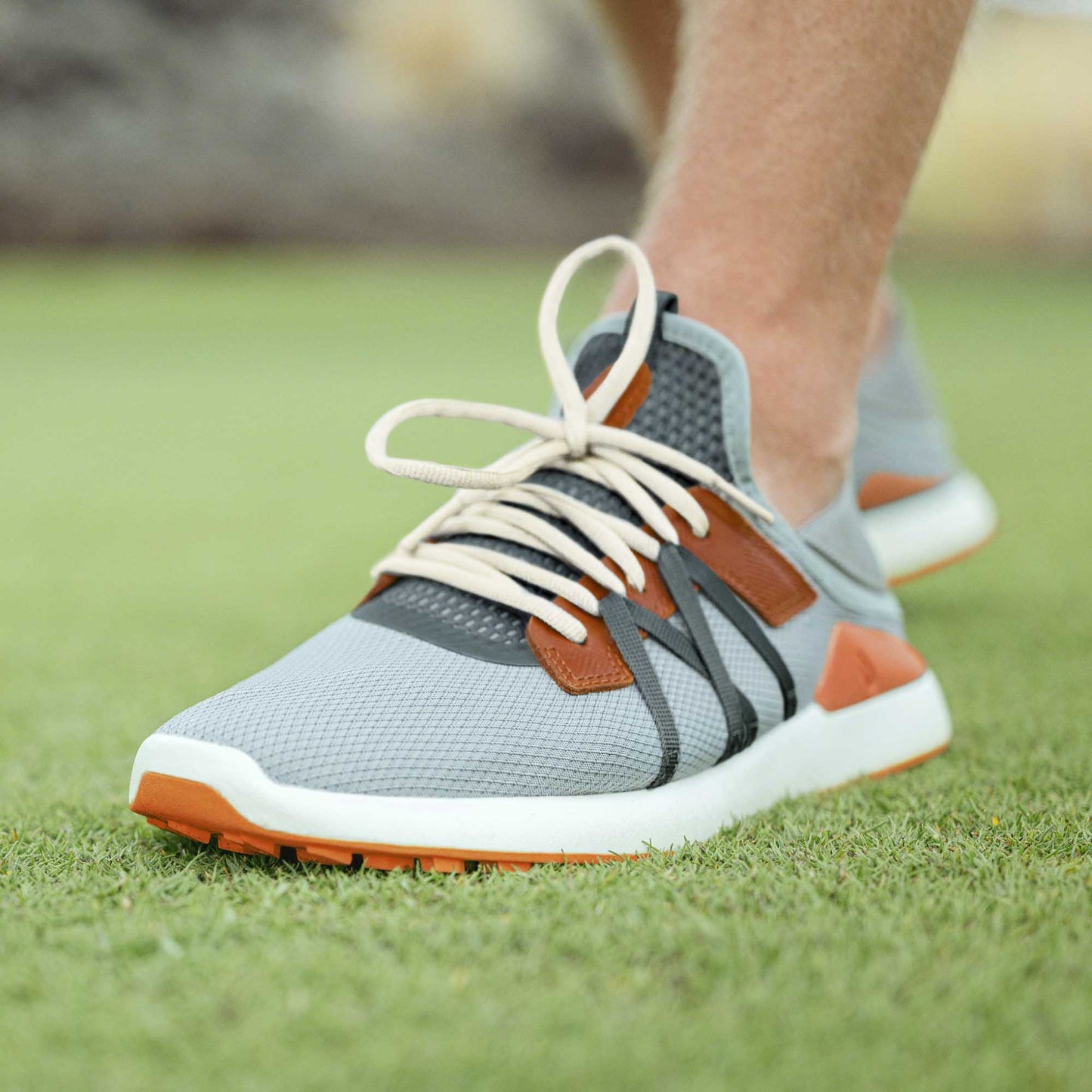 OluKai Manele - Pale Moss / Molten Orange