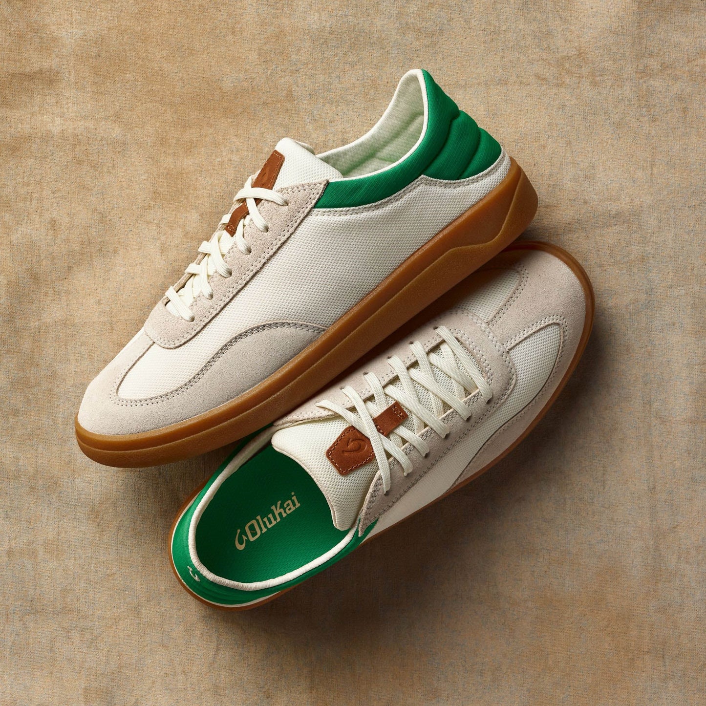 OluKai Pūnini - Off White / Bamboo