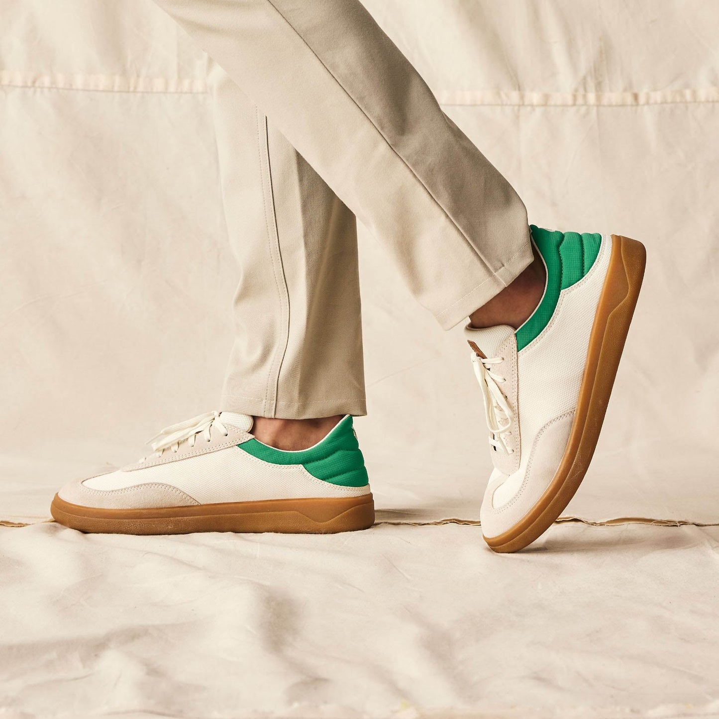 OluKai Pūnini - Off White / Bamboo