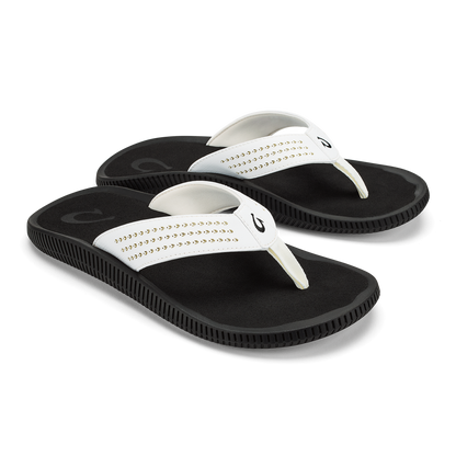 OluKai Ulele Golf - White / Lava Rock