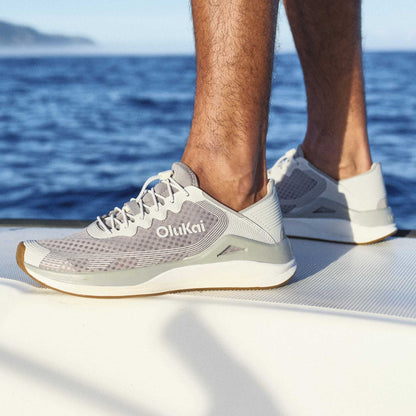 OluKai ‘Ahi - Ash / Sterling