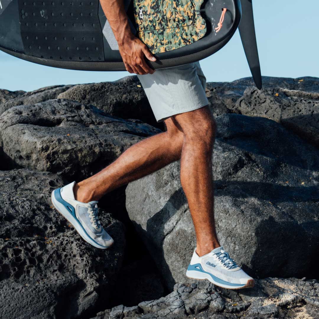 OluKai ‘Ahi - Blue Pearl / White Sand