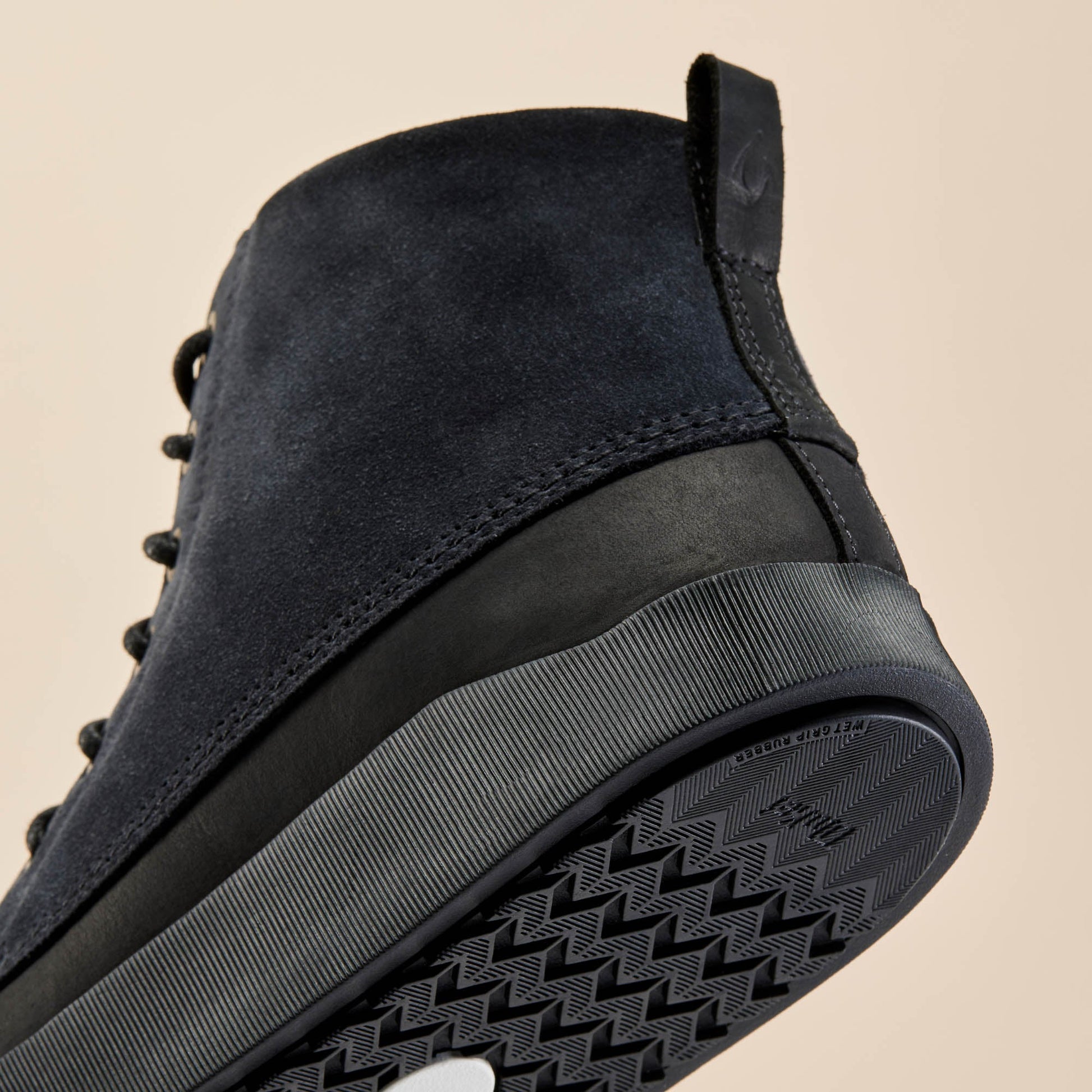 OluKai Mōlina Suede - Lava Rock