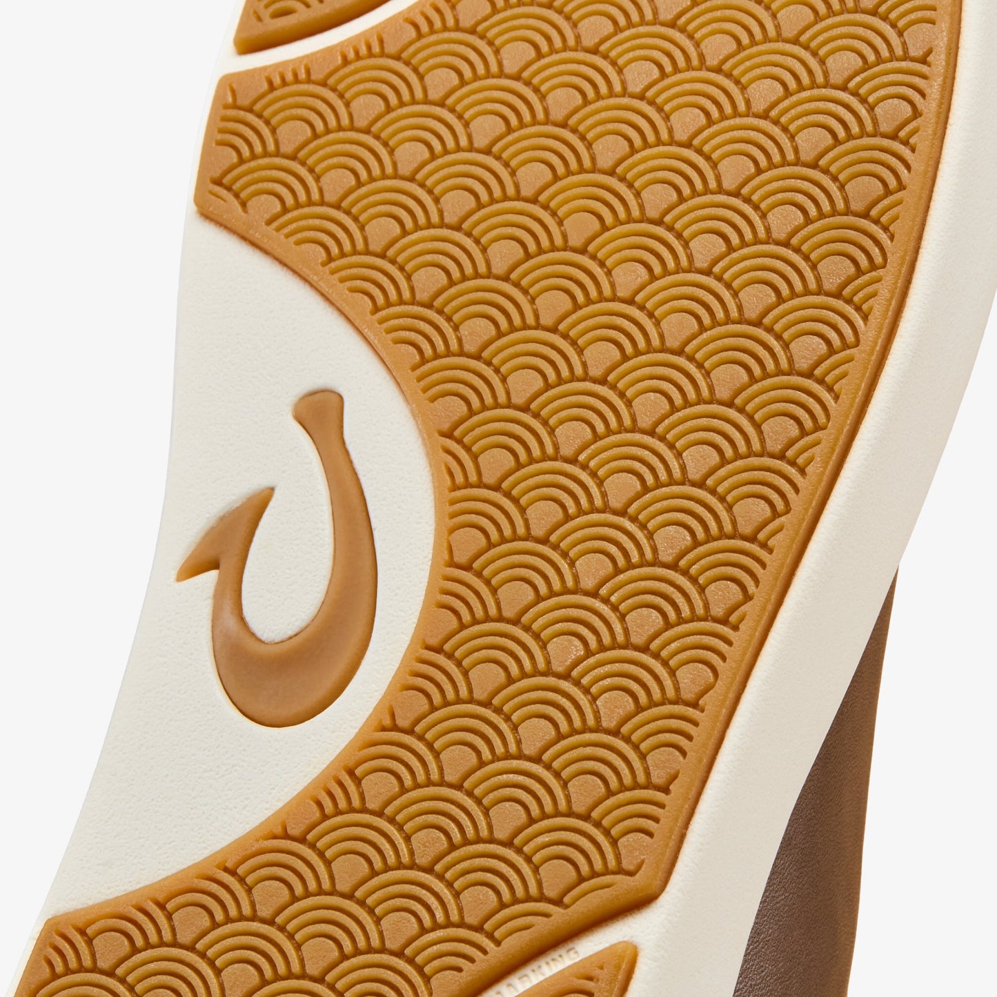 OluKai Lae'ahi Mid-Mustang / Mustang