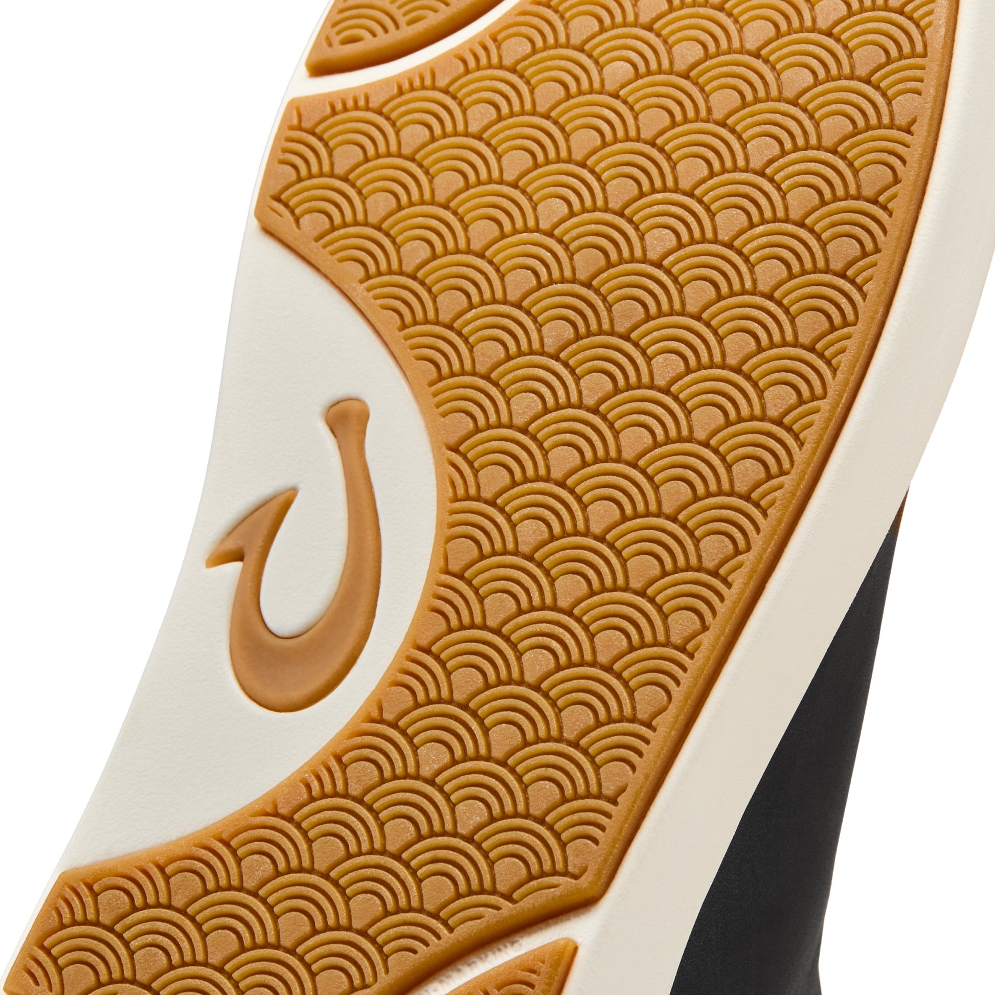 OluKai Lae'ahi Mid-Black / Black