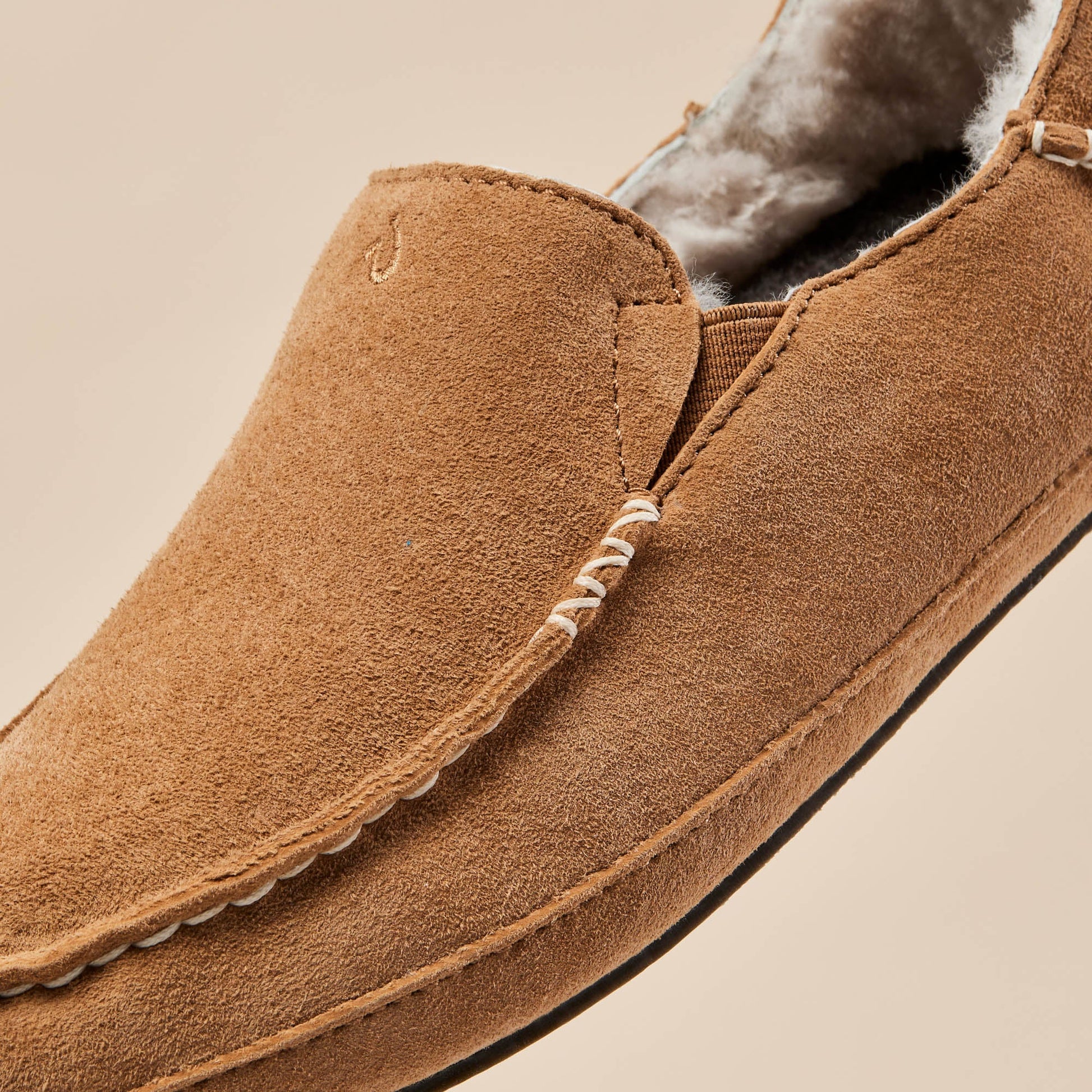OluKai Nohea Slipper - Tan
