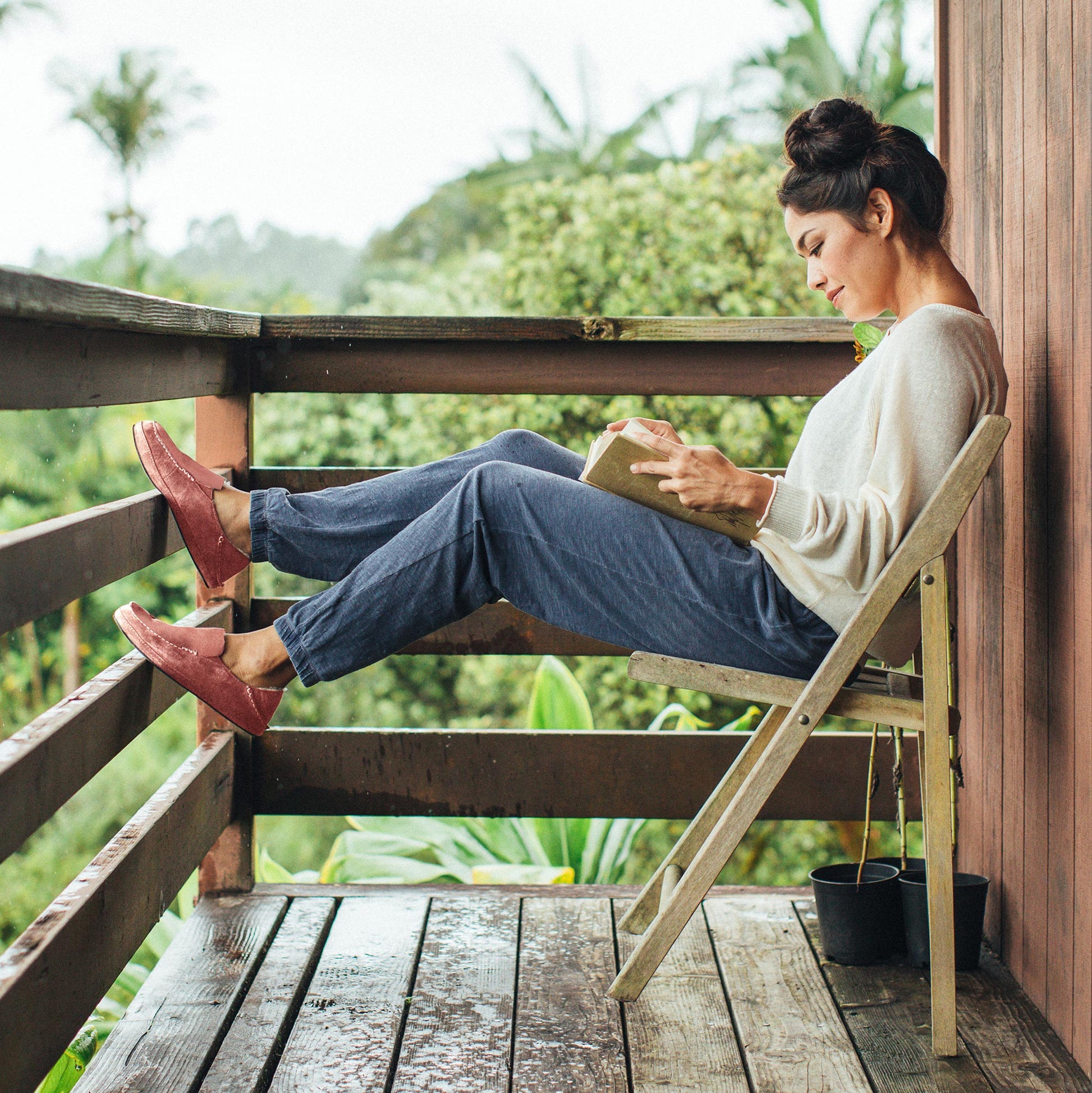 OluKai Nohea Slipper - Cedarwood