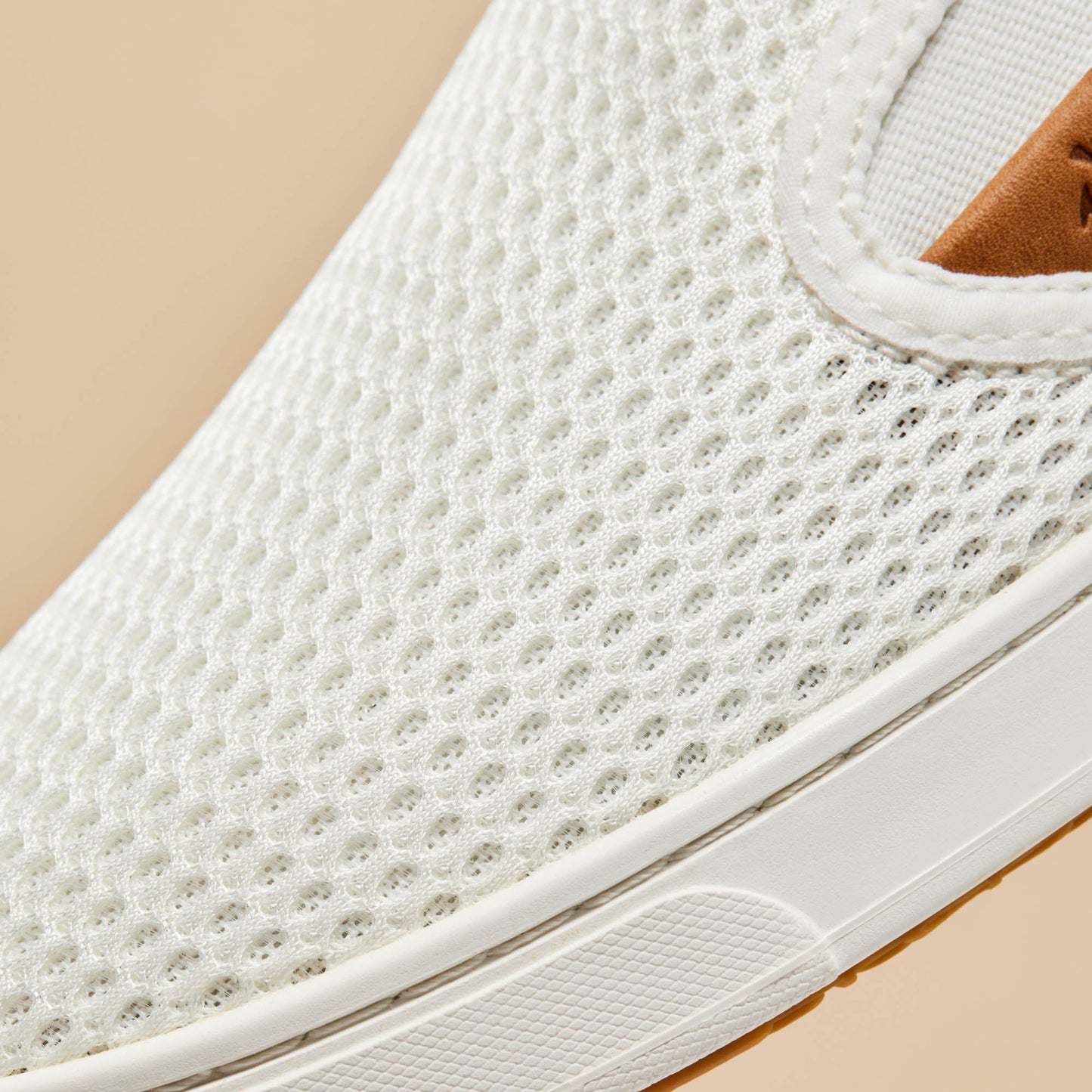 OluKai Pehuea - Bright White