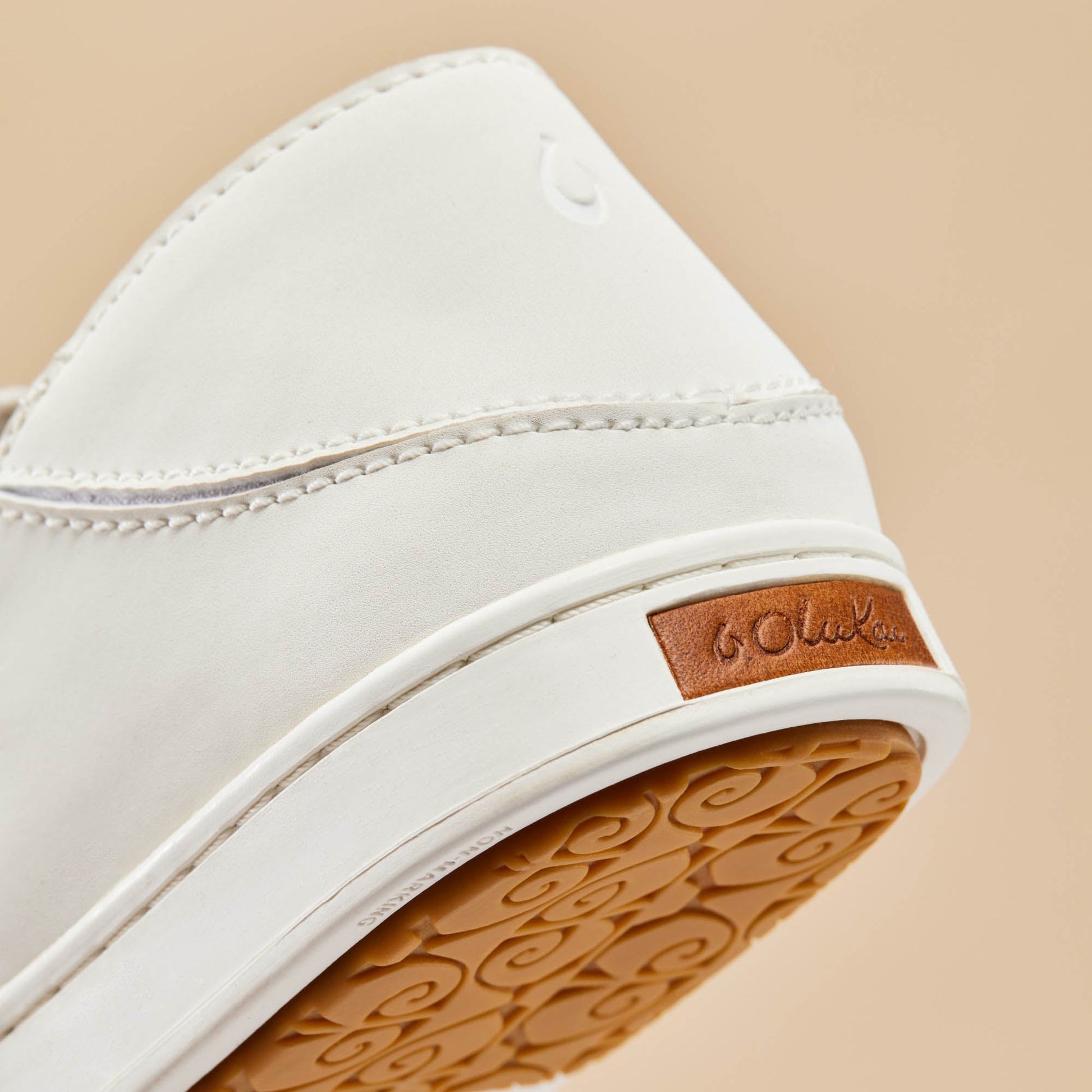 OluKai Pehuea - Bright White