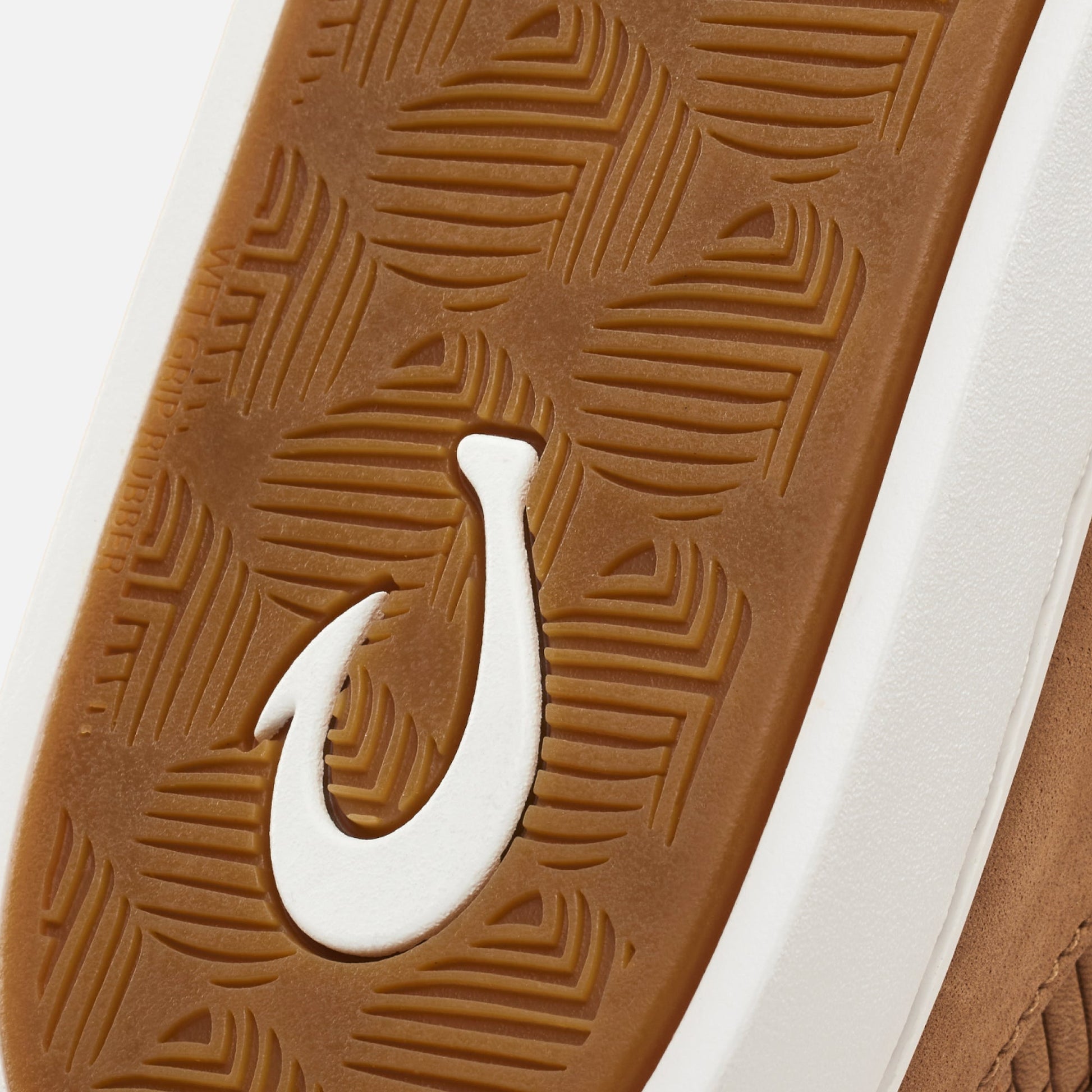OluKai Pehuea Leather-Sahara / Toffee