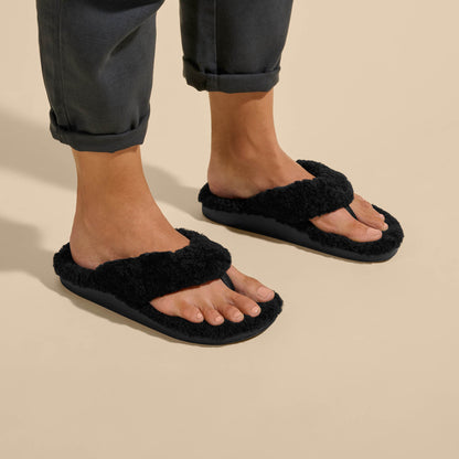 OluKai Kīpe'a Heu - Black