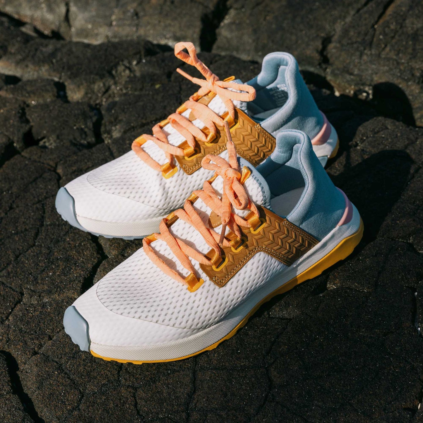 OluKai Wailuku - Bright White / Sea Ice