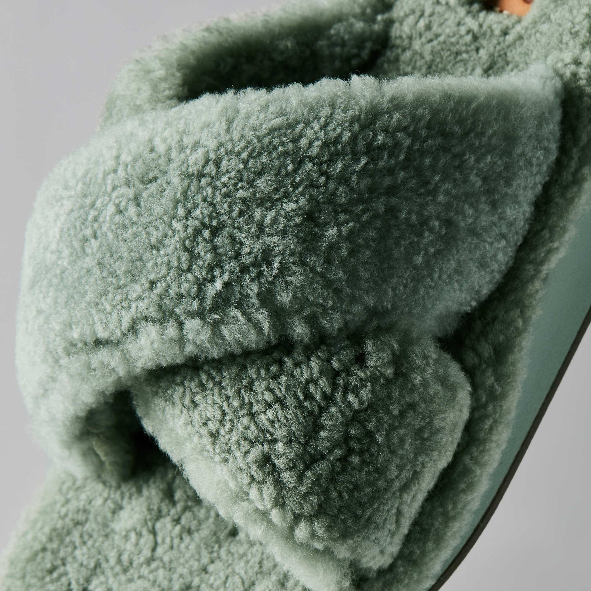 OluKai Hila Heu - Muted Green