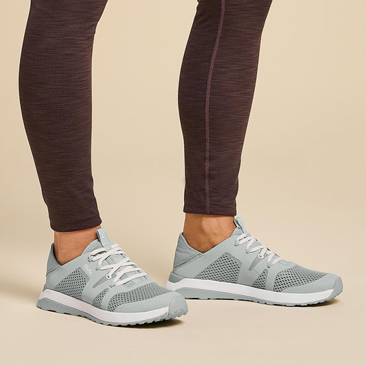 OluKai Huia - Pale Grey