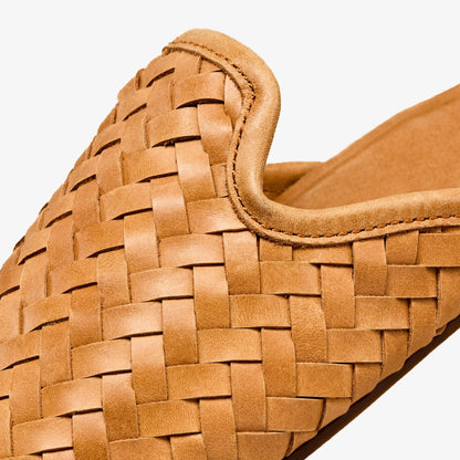 OluKai Mi‘i-Kukui Brown / Kukui Brown