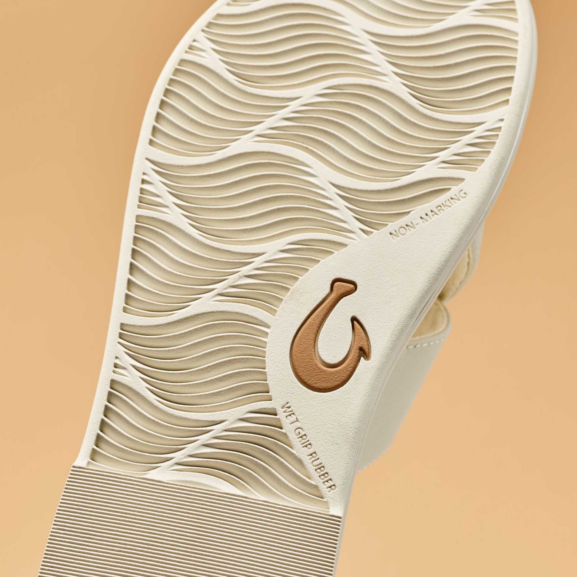 OluKai La‘i Slide - White Sand