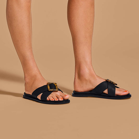 OluKai La‘i Slide - Black