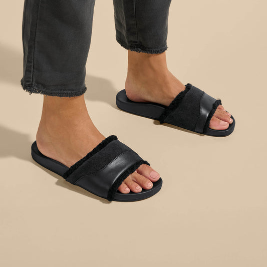 OluKai Hō‘ala Slide - Black
