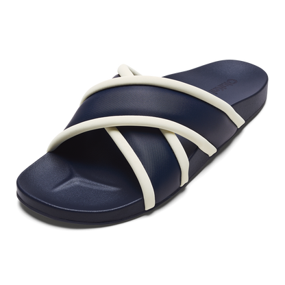 OluKai Ani - Mood Indigo / White Sand