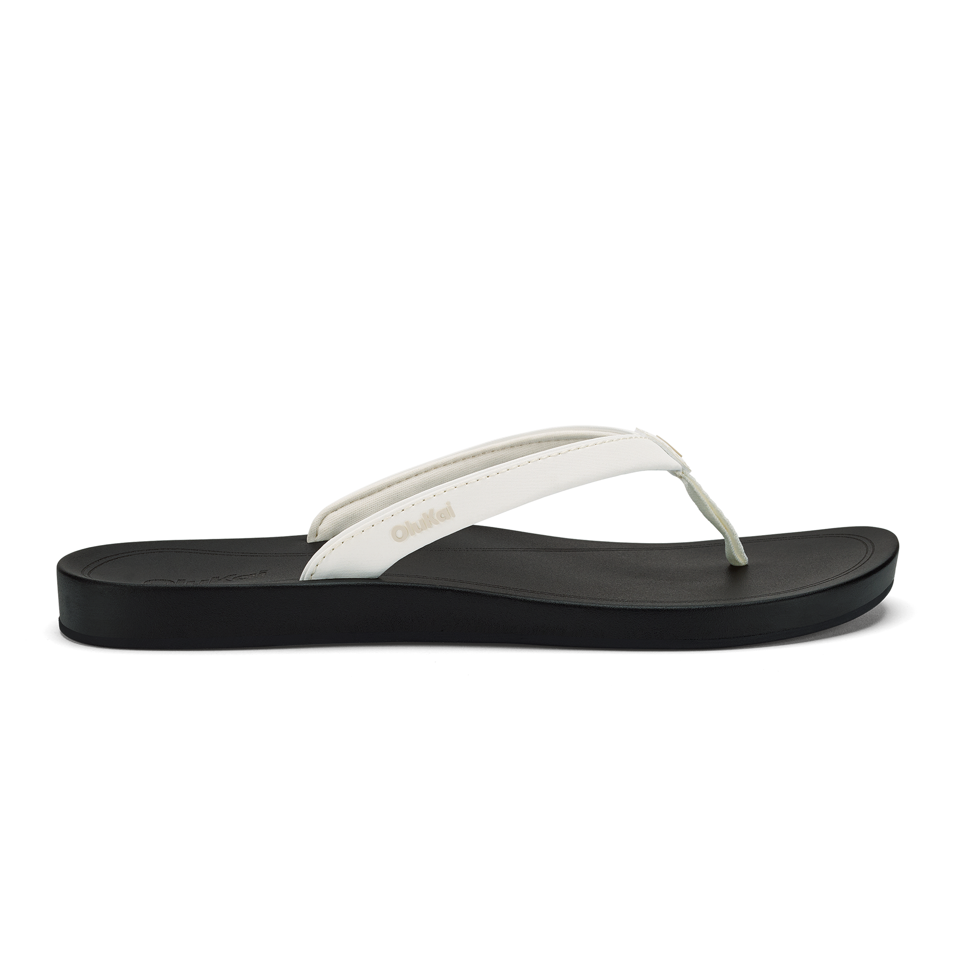 OluKai ‘Uiki - Bright White / Lava Rock