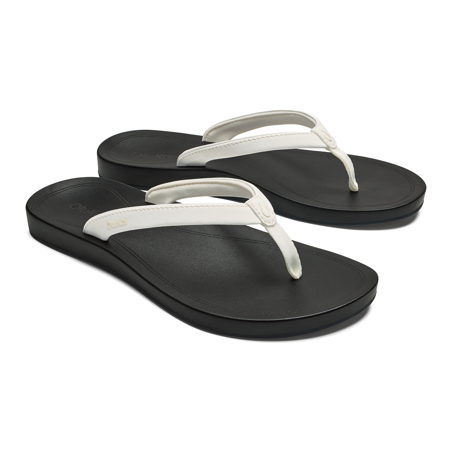 OluKai ‘Uiki - Bright White / Lava Rock