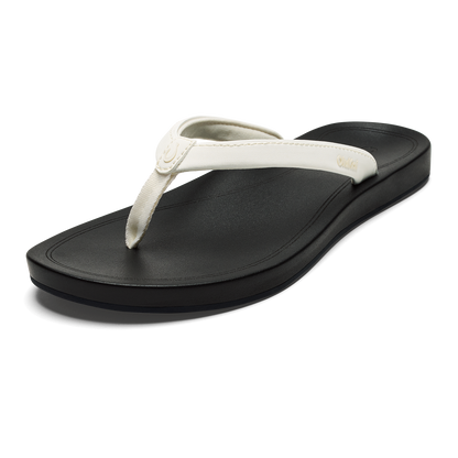 OluKai ‘Uiki - Bright White / Lava Rock