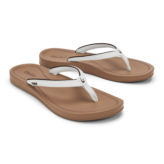 OluKai ‘Uiki - White Sand / Almond
