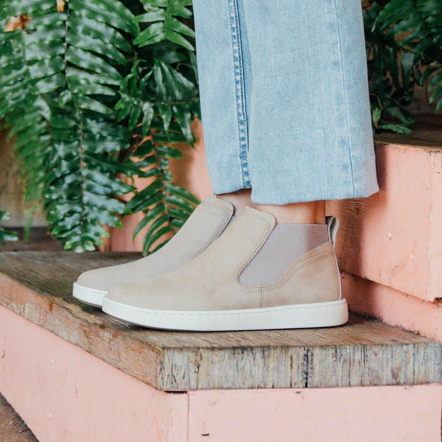 OluKai Pehuea Mid-Taupe Grey / Taupe Grey
