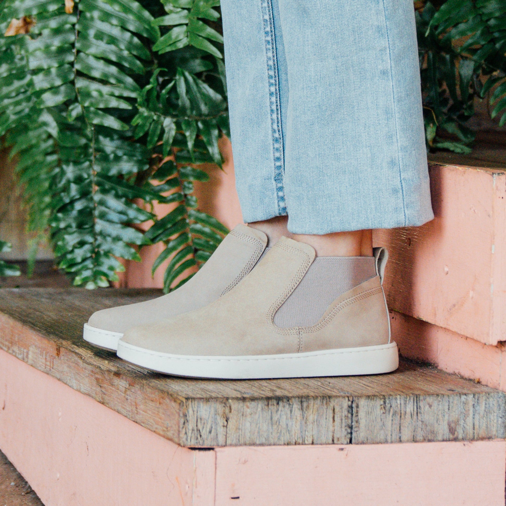 OluKai Pehuea Mid-Taupe Grey / Taupe Grey