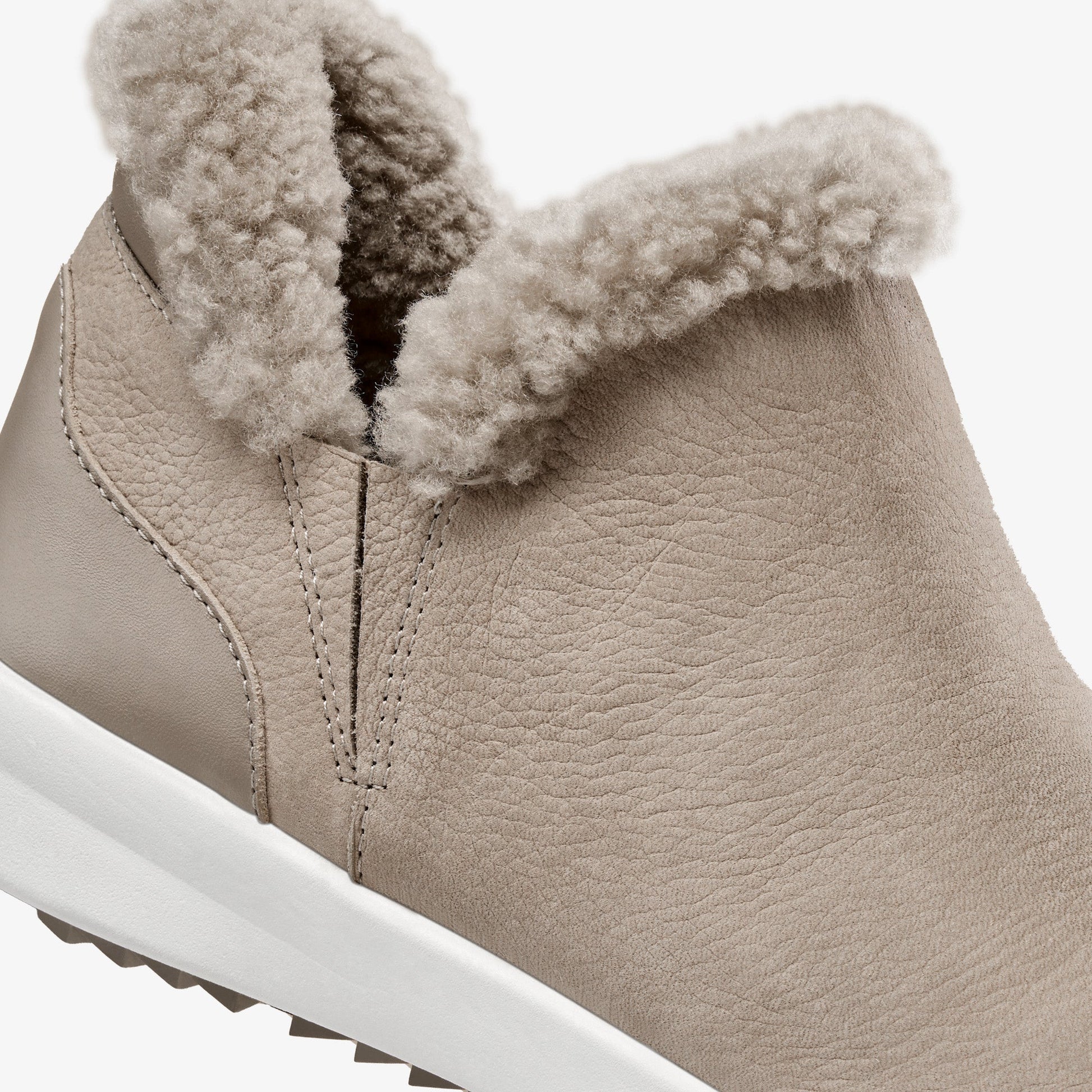 OluKai Kāmau-Taupe Grey / Taupe Grey
