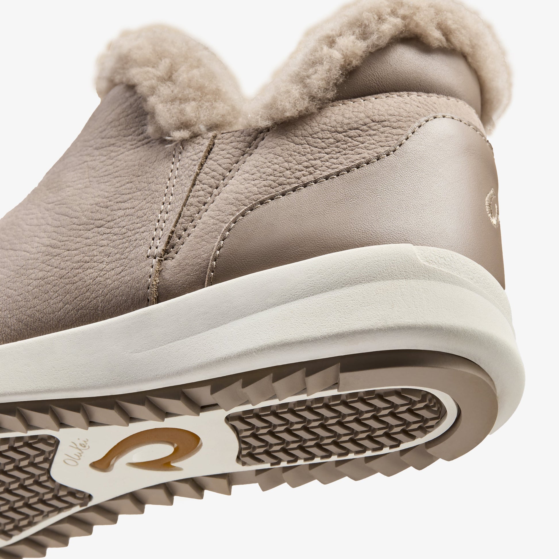OluKai Kāmau-Taupe Grey / Taupe Grey