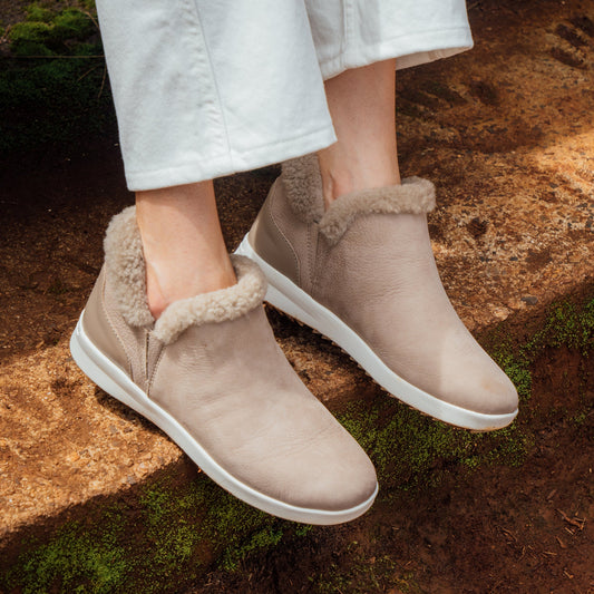 OluKai Kāmau-Taupe Grey / Taupe Grey