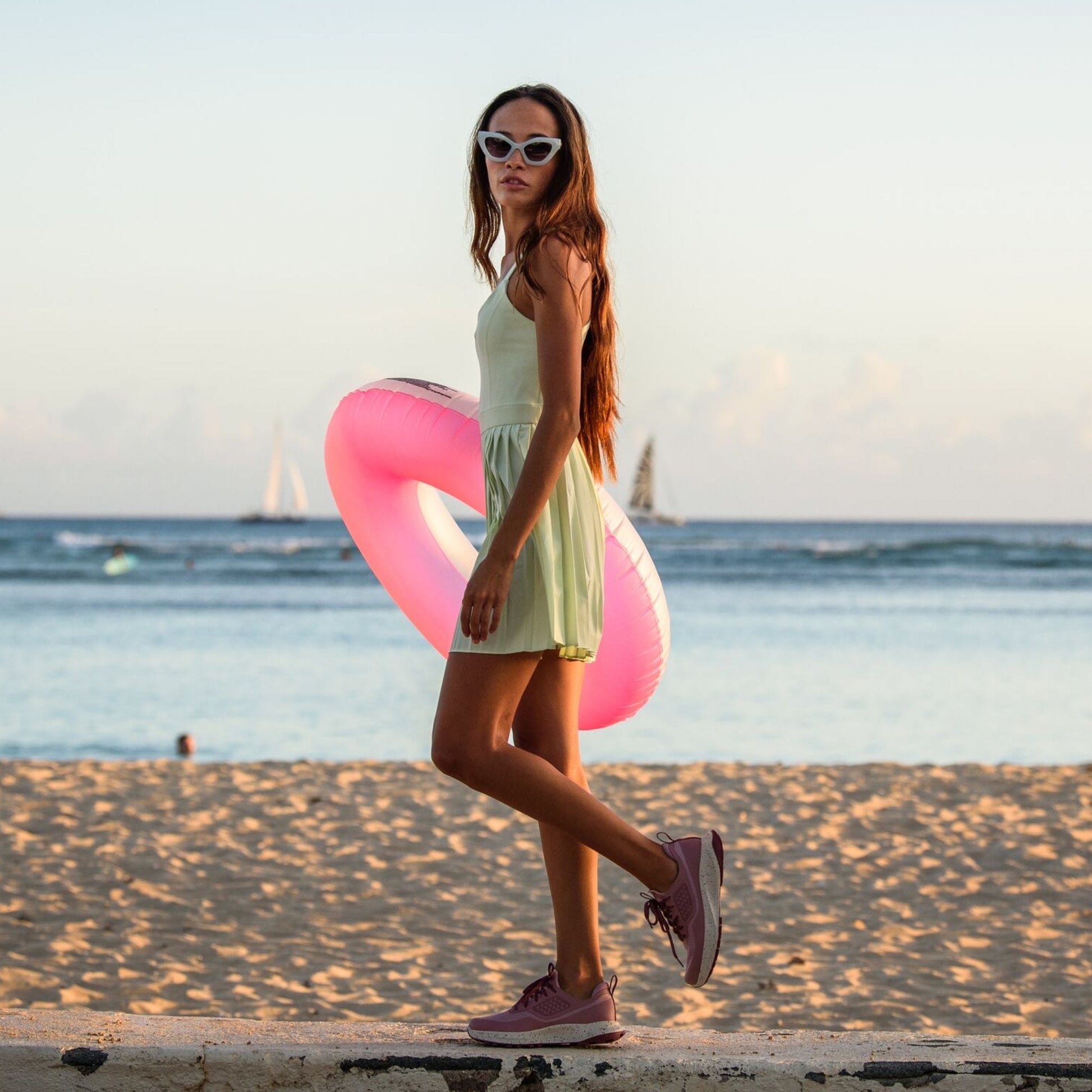 OluKai Makiki - Coral Rose / Coral Rose