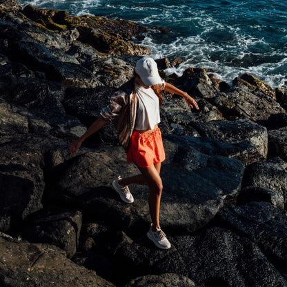 OluKai Makiki-White Sand / Tapa