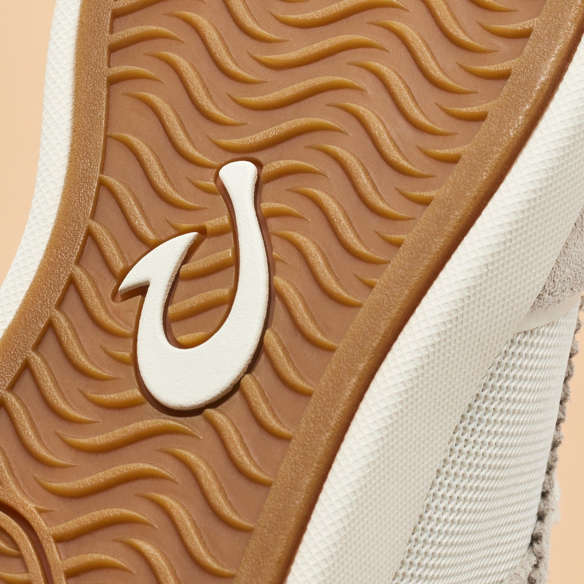 OluKai Kaulele Mesh - Tapa / White Sand