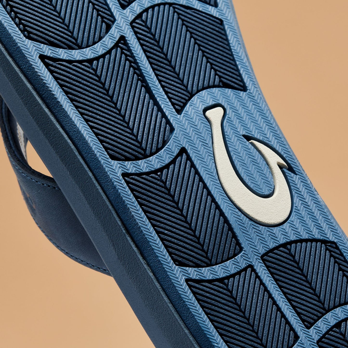 OluKai Pili - Blue Fog / Coastal Blue